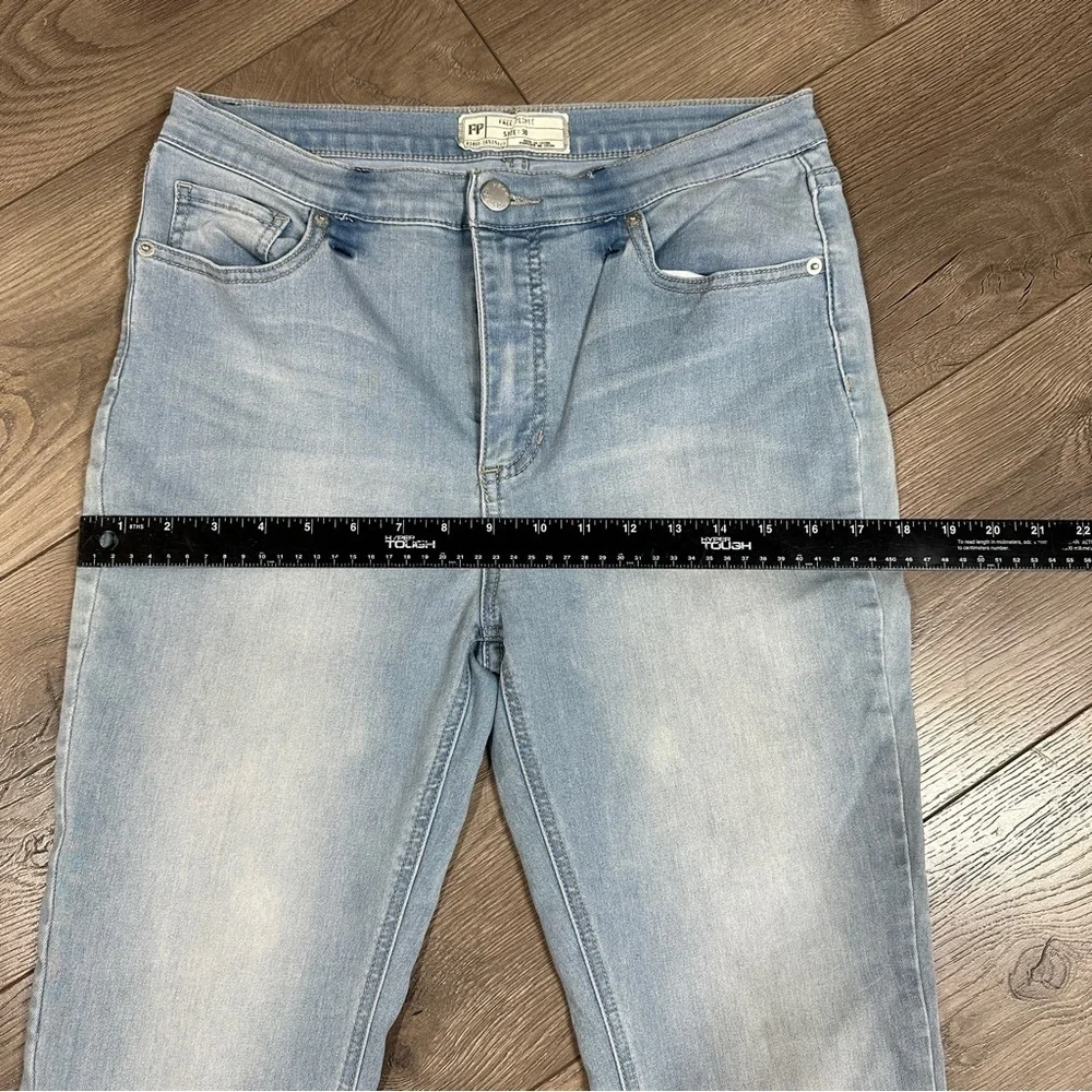 Free People Denim Light Wash Straight Leg high waisted Jeans size 30